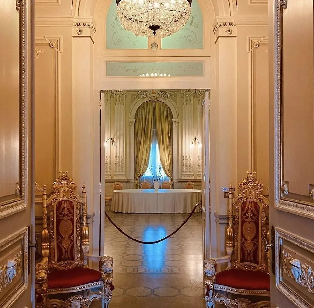 Hotel Villa Malpensa Vizzola Ticino 4*,