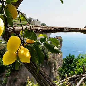 Отель La Pergola