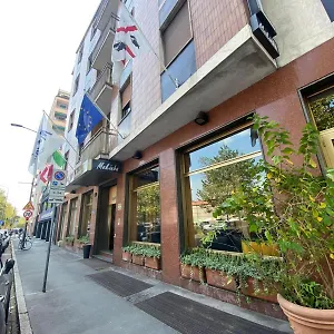 Mokinba Sant'ambroeus Отель