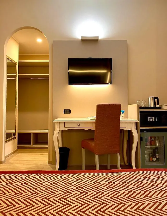 Hotel Villa Malpensa Vizzola Ticino 4*,  Italy