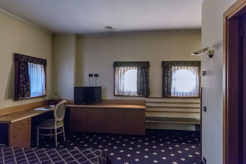 ****  Hotel Villa Malpensa Vizzola Ticino Italy