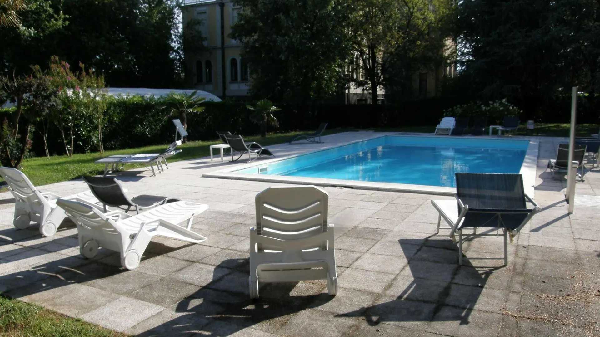 Hotel Villa Malpensa Vizzola Ticino 4*,